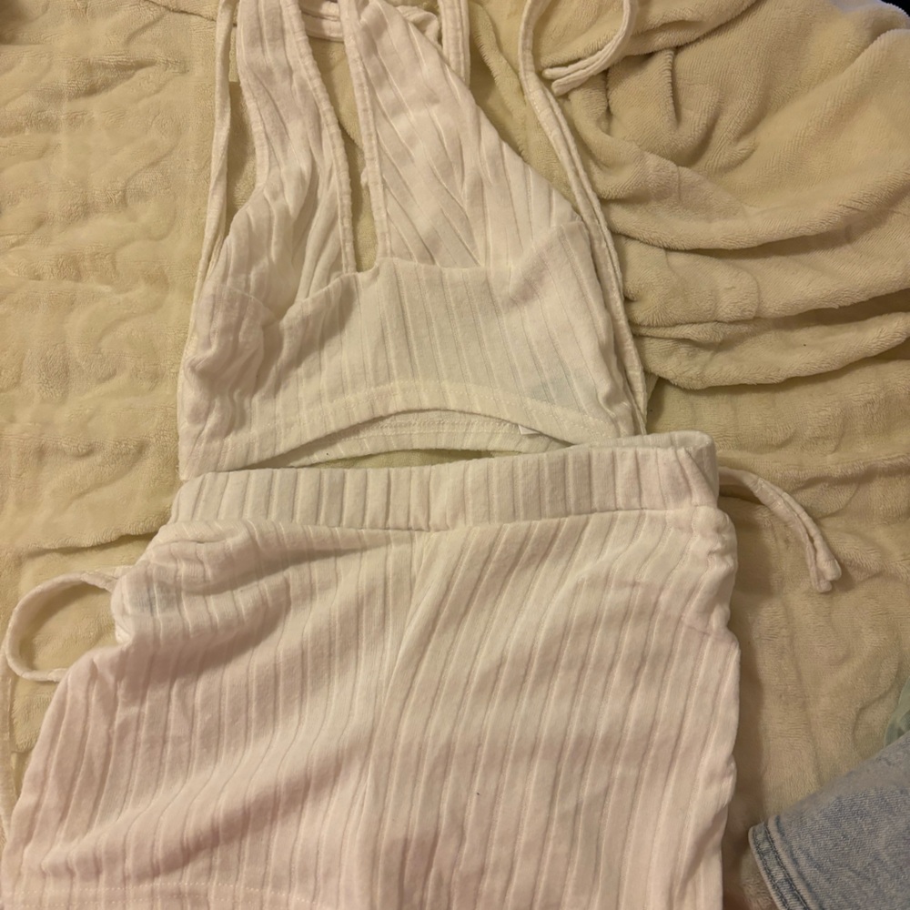 white crop top short set, size xs